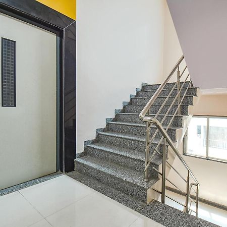 Fabhotel Skylight Studio Rooms - Nr Mcf Camp Pune Dış mekan fotoğraf