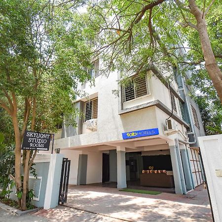 Fabhotel Skylight Studio Rooms - Nr Mcf Camp Pune Dış mekan fotoğraf