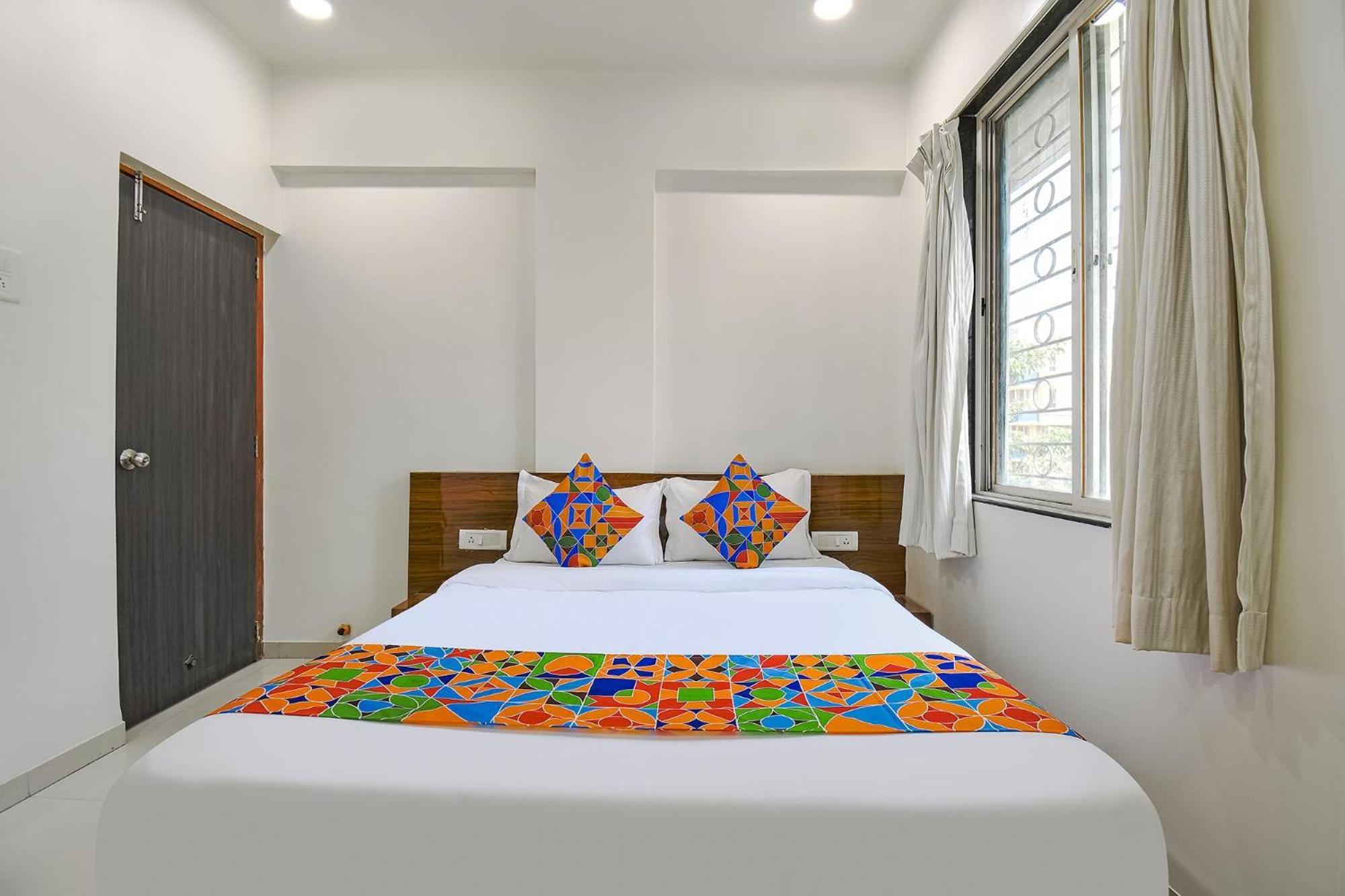 Fabhotel Skylight Studio Rooms - Nr Mcf Camp Pune Dış mekan fotoğraf