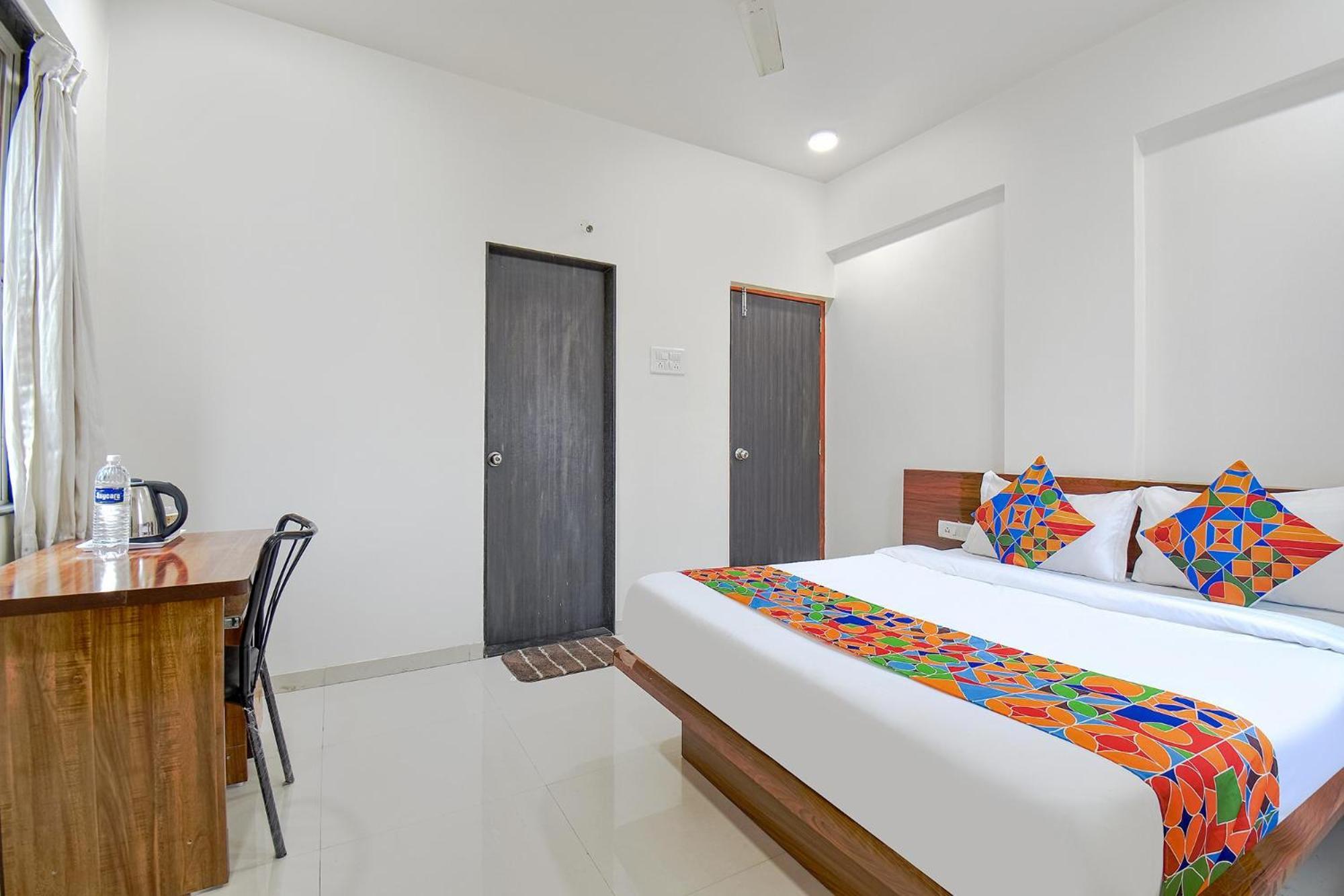 Fabhotel Skylight Studio Rooms - Nr Mcf Camp Pune Dış mekan fotoğraf