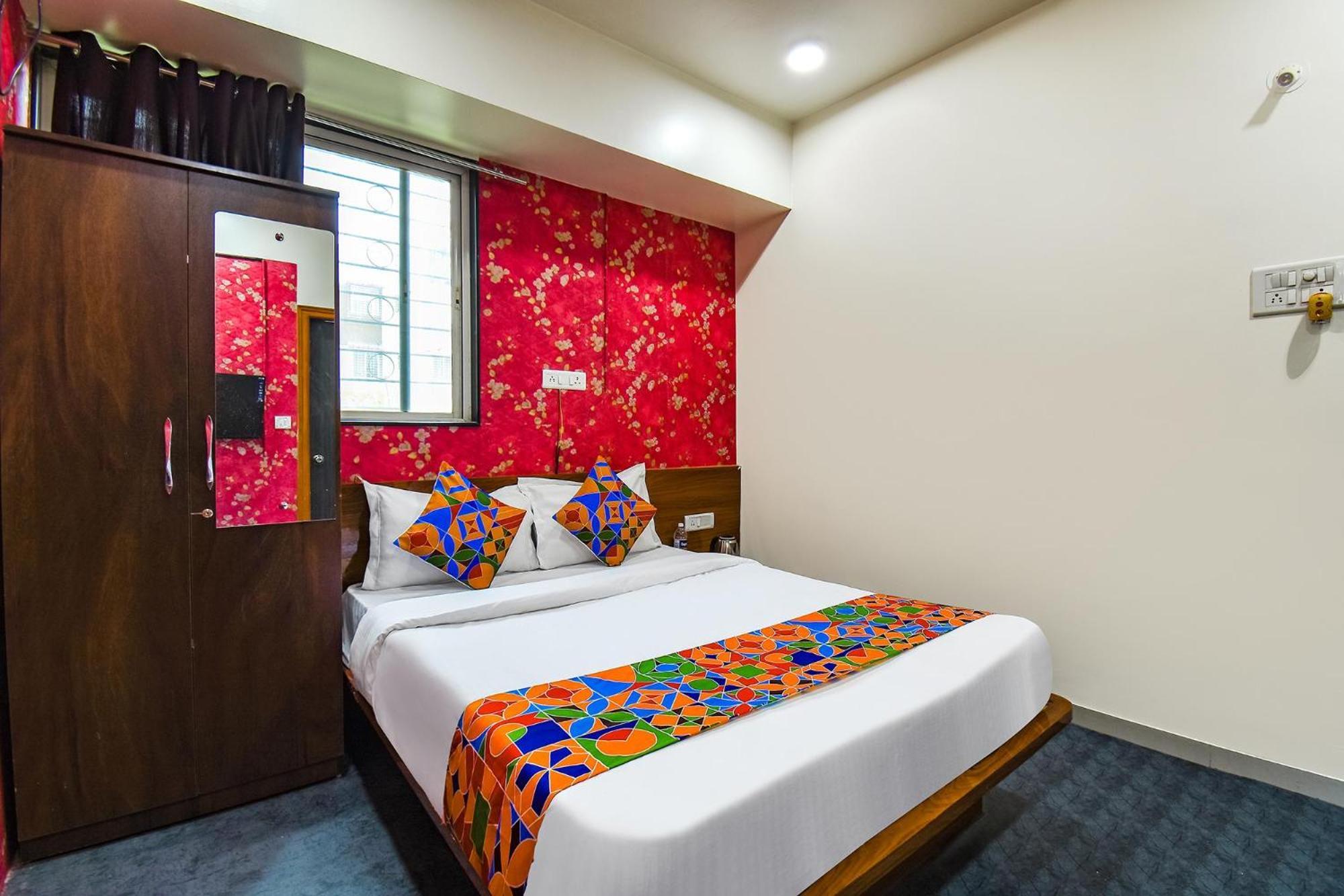 Fabhotel Skylight Studio Rooms - Nr Mcf Camp Pune Dış mekan fotoğraf