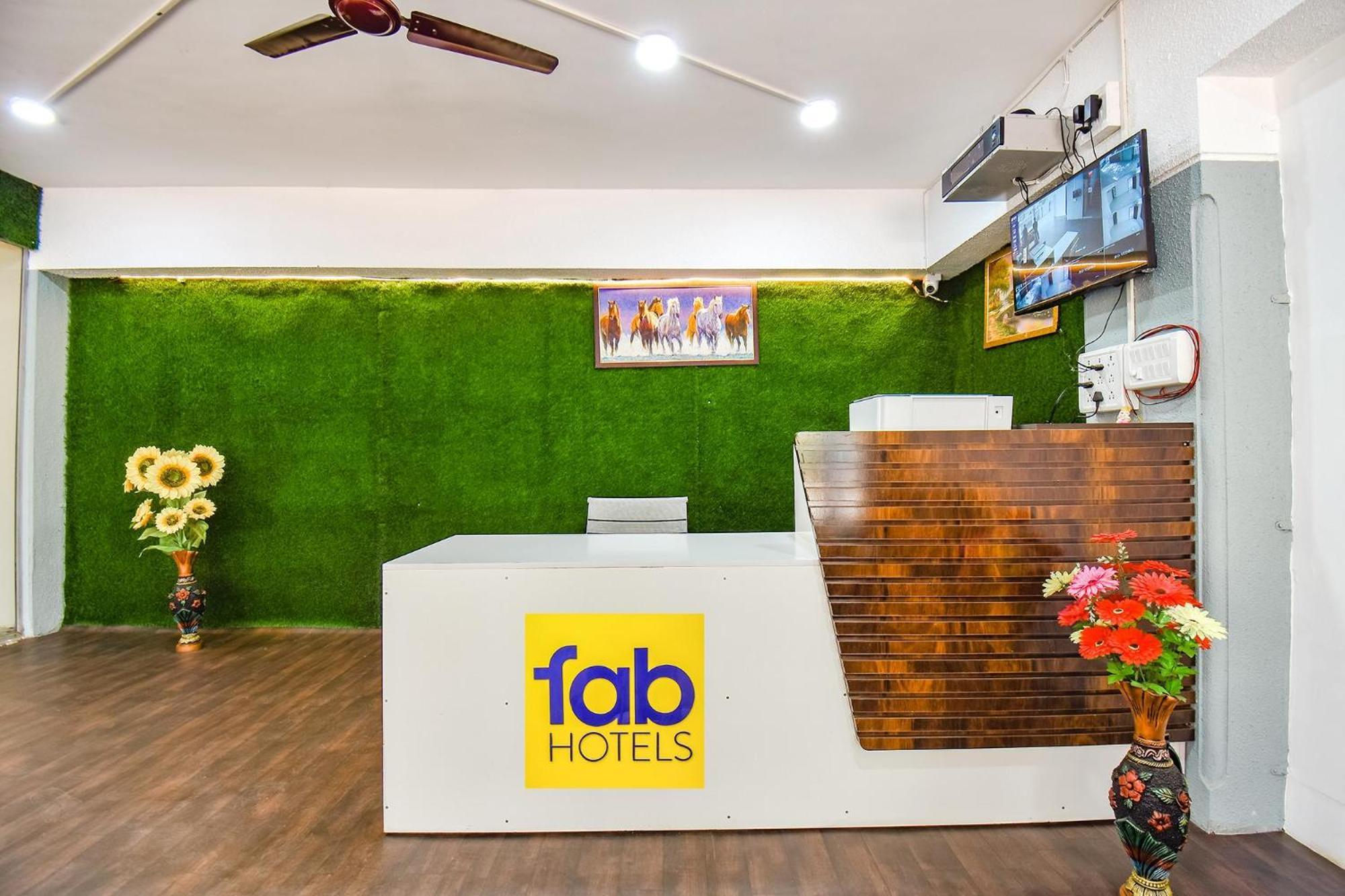 Fabhotel Skylight Studio Rooms - Nr Mcf Camp Pune Dış mekan fotoğraf