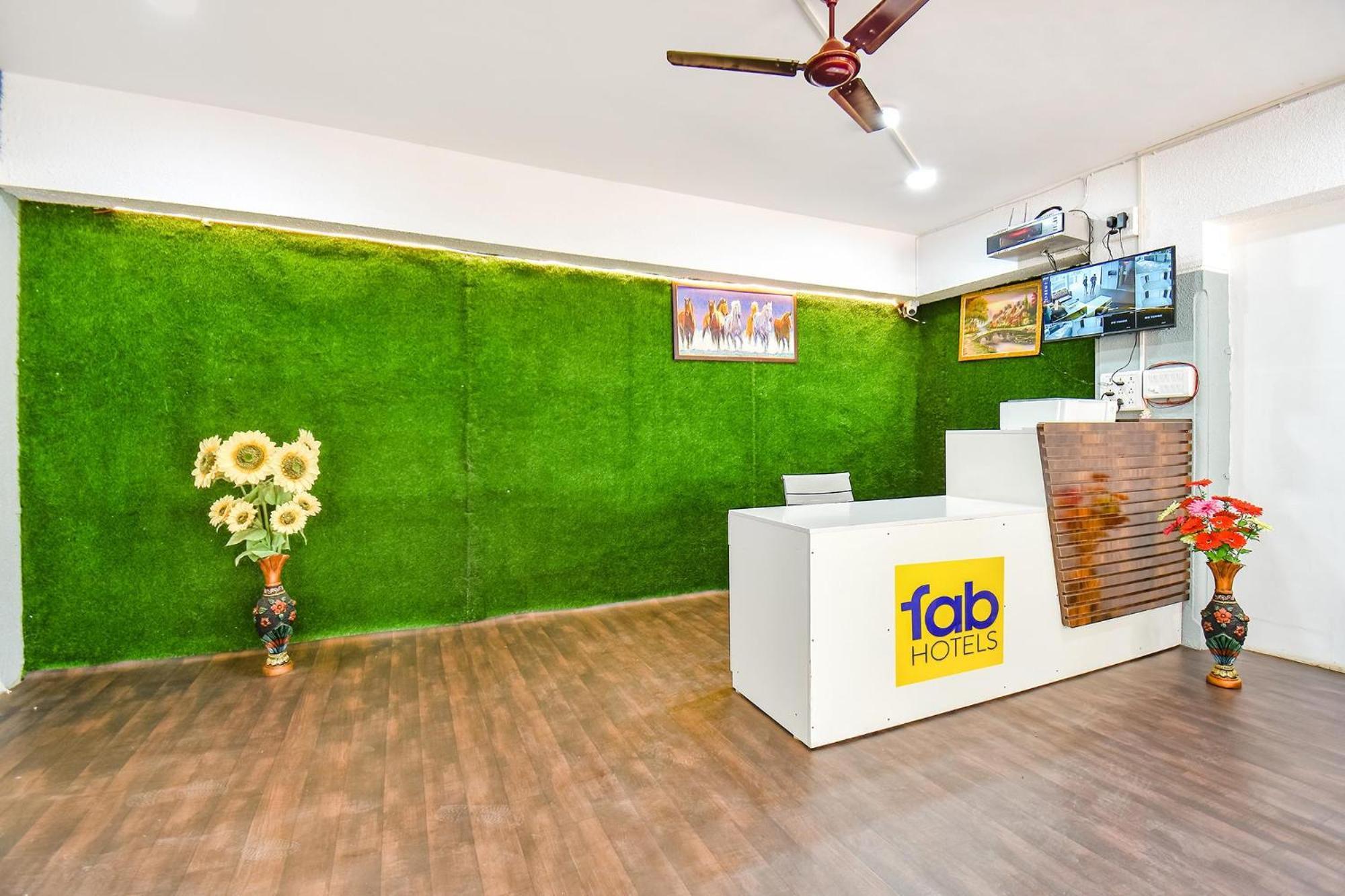 Fabhotel Skylight Studio Rooms - Nr Mcf Camp Pune Dış mekan fotoğraf