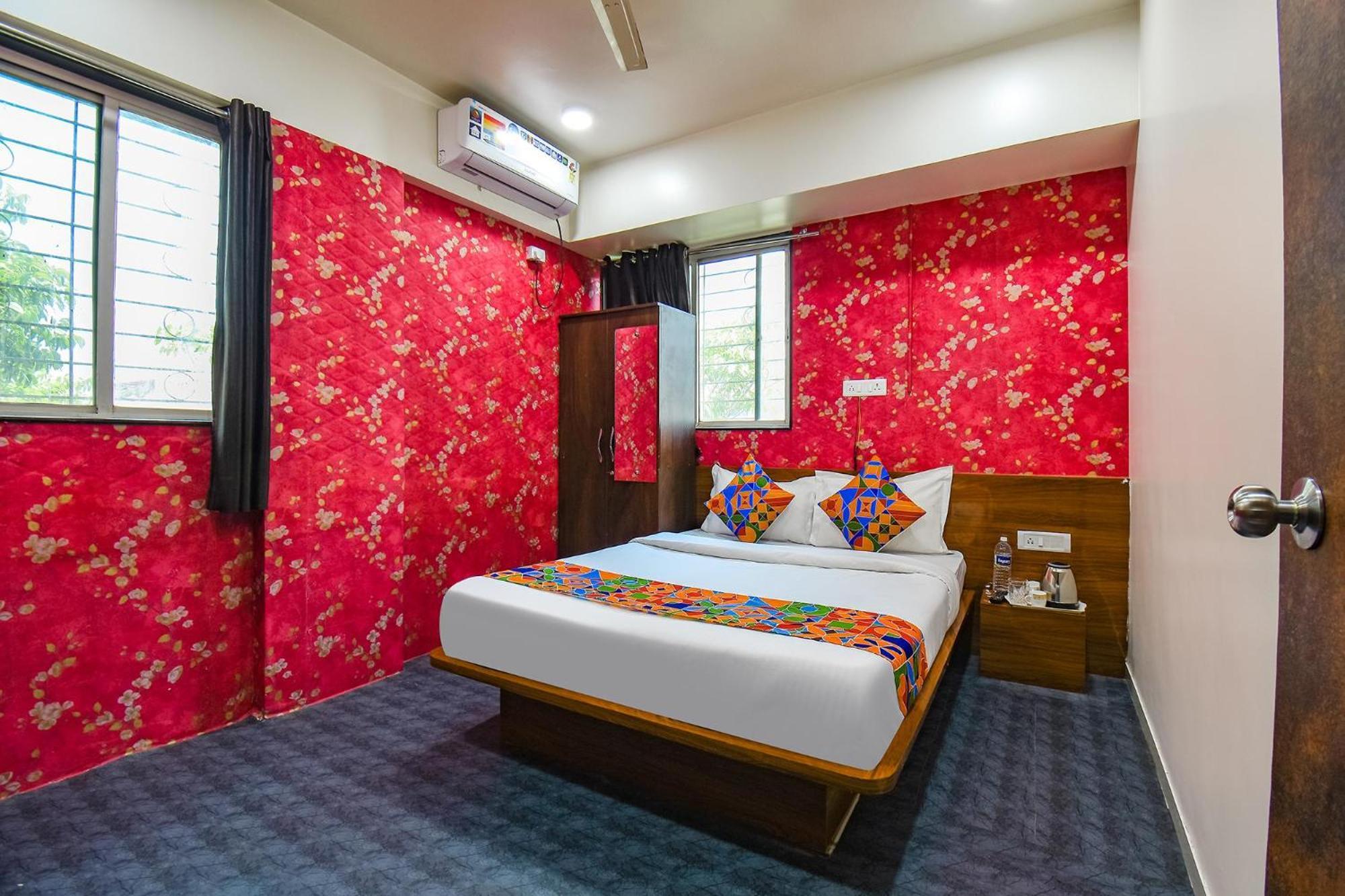 Fabhotel Skylight Studio Rooms - Nr Mcf Camp Pune Dış mekan fotoğraf