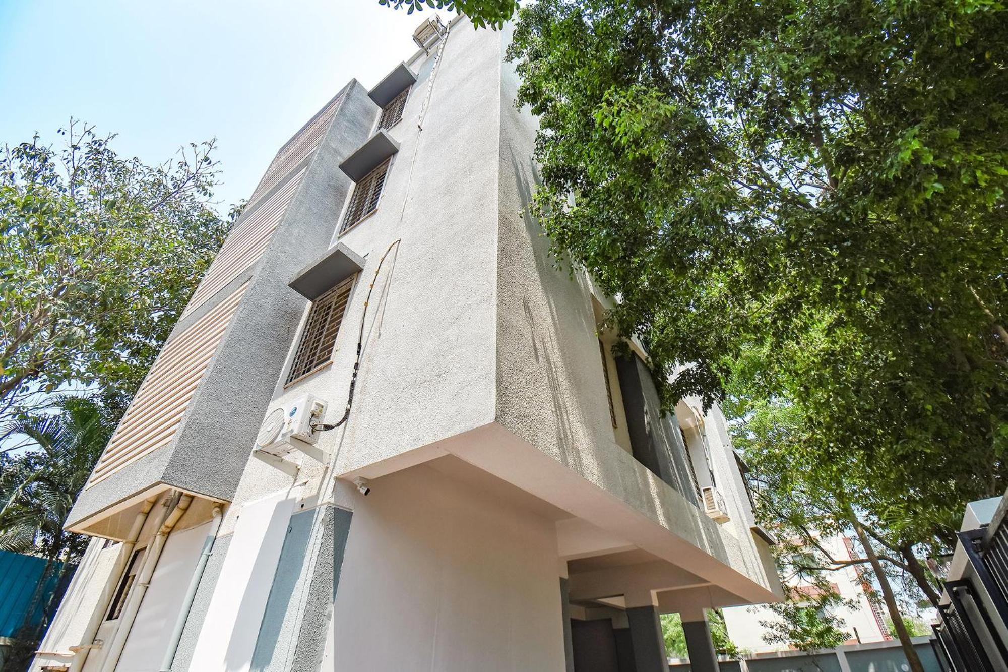 Fabhotel Skylight Studio Rooms - Nr Mcf Camp Pune Dış mekan fotoğraf